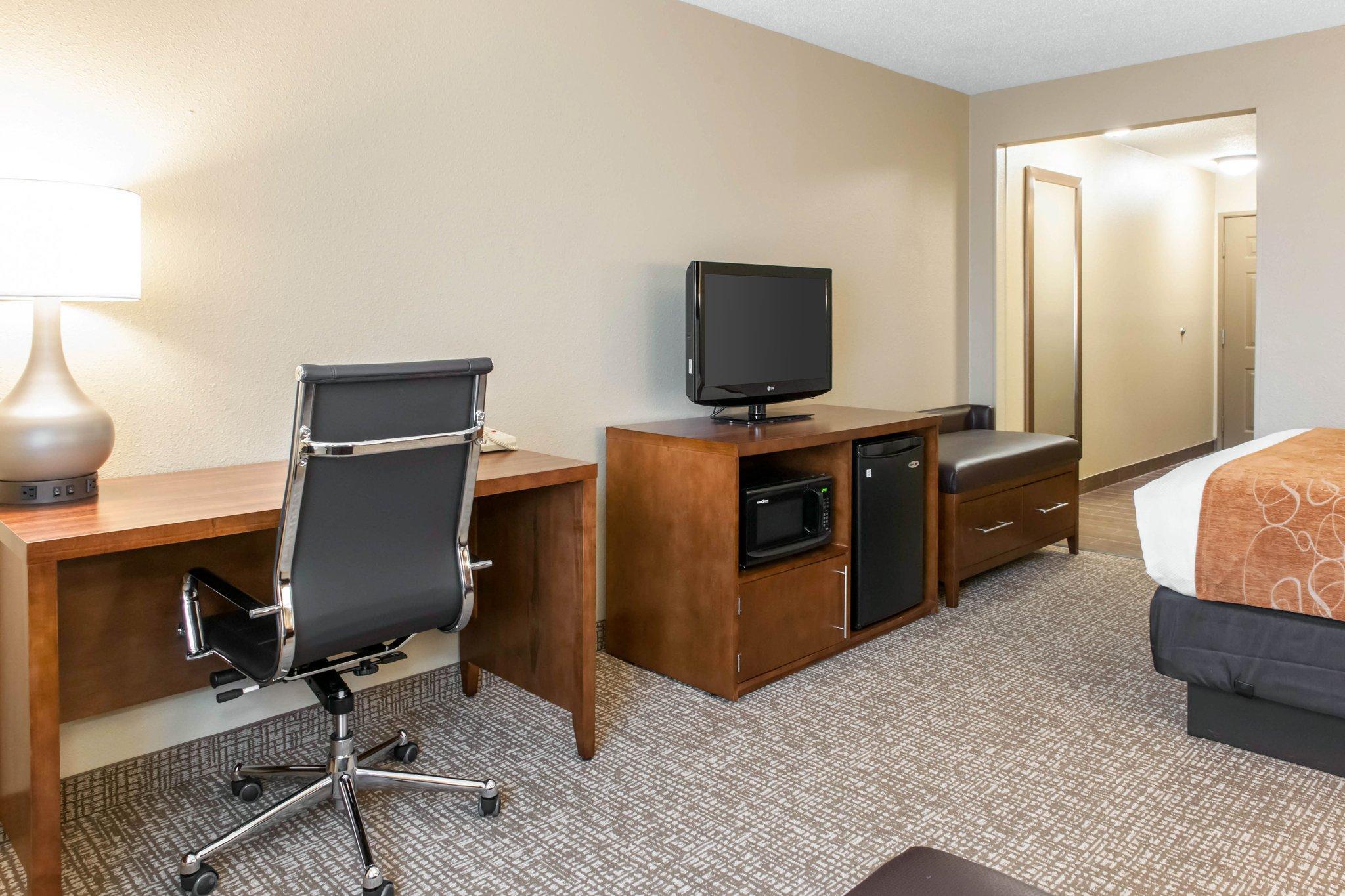 Comfort Suites Terre Haute University Area Extérieur photo
