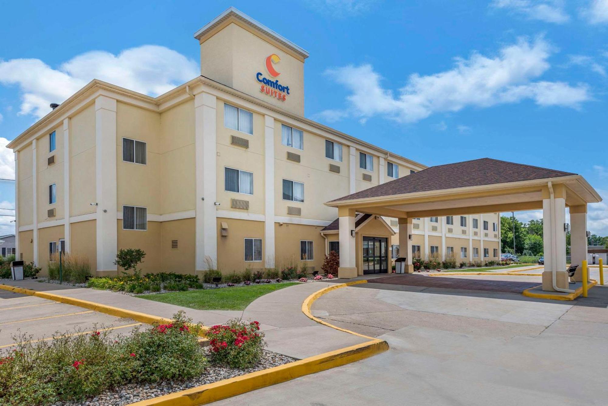 Comfort Suites Terre Haute University Area Extérieur photo