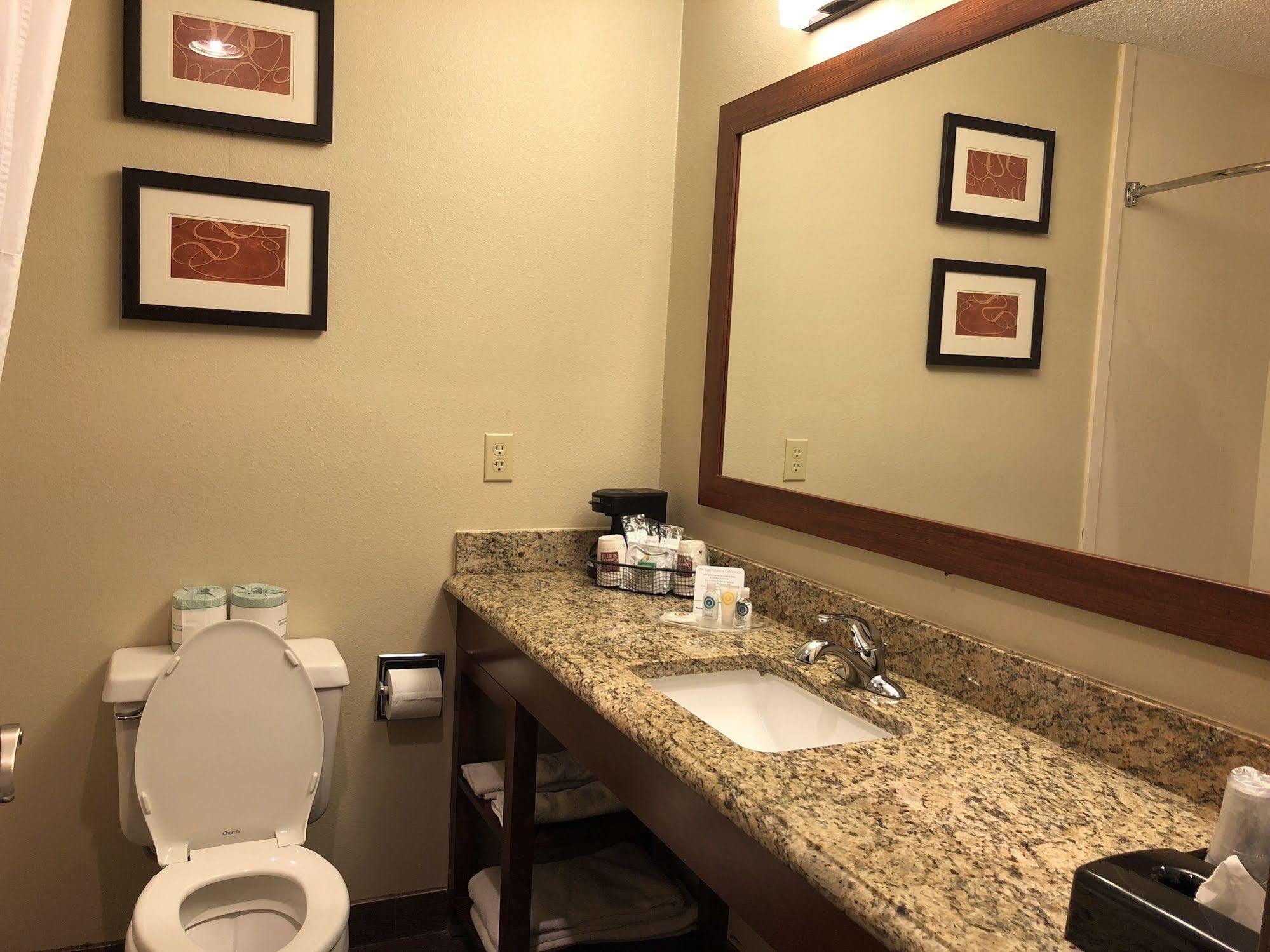Comfort Suites Terre Haute University Area Extérieur photo